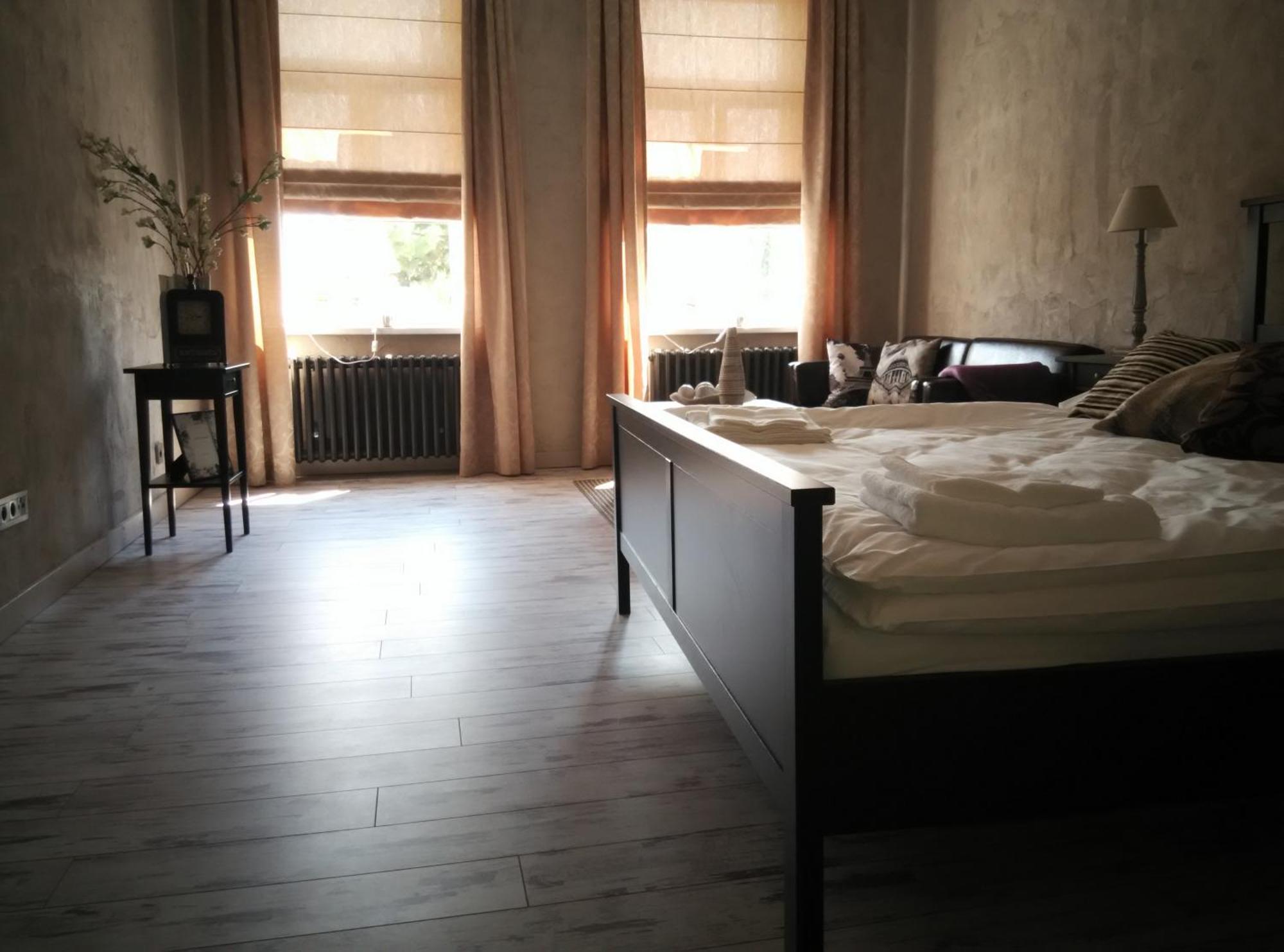 Apartments Rose Garden Дечин Екстериор снимка