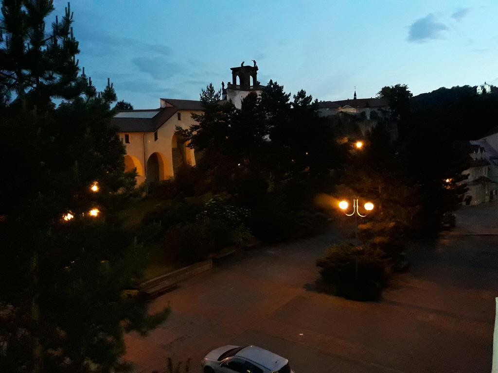 Apartments Rose Garden Дечин Екстериор снимка